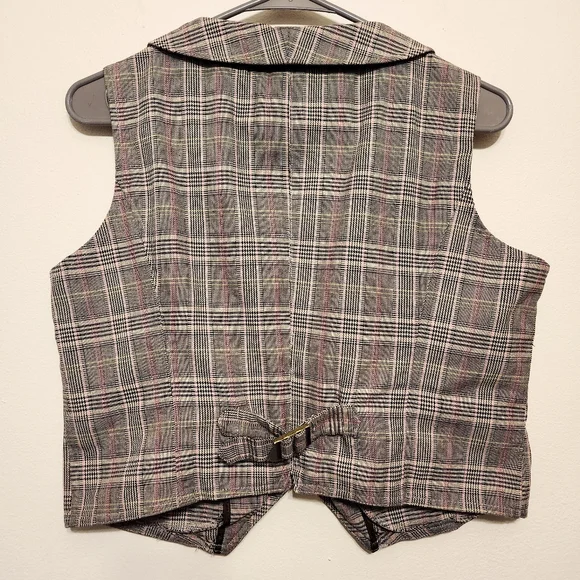 Ana Plaid Vest - Picture 3 of 9